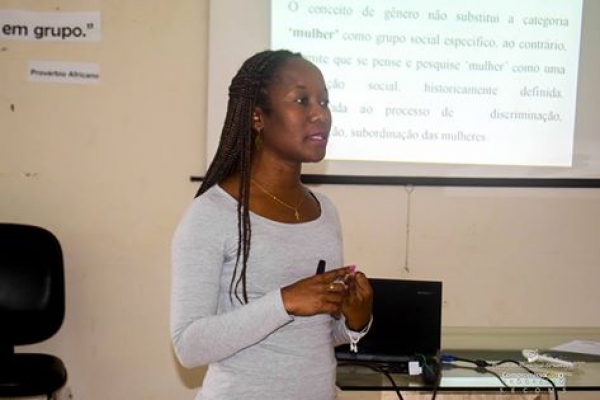 Capacita&ccedil;&atilde;o com a Rede de Atendimento &agrave; Mulher