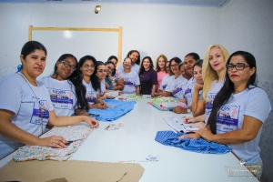 Primeira-dama visita Centro de Qualifica&ccedil;&atilde;o Profissional e anuncia mais cursos