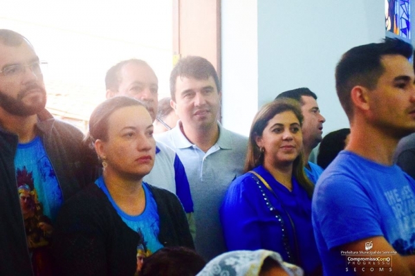 Prefeito participa de prociss&atilde;o e missa que encerram programa&ccedil;&atilde;o religiosa da Festa de Senhora Sant&rsquo;Ana