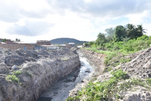 Prefeitura Municipal de Serrinha realiza melhoramento em rede de esgoto no bairro da Esta&ccedil;&atilde;o