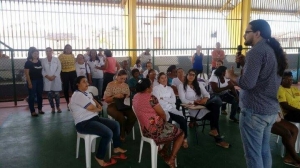 Unidade de Sa&uacute;de da Fam&iacute;lia e Agentes Comunit&aacute;rios de Sa&uacute;de realizam a&ccedil;&atilde;o contra o Tabagismo, na Rodagem