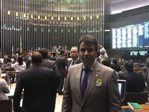 Prefeito Adriano Lima vai a Bras&iacute;lia em apoio &agrave; legaliza&ccedil;&atilde;o da vaquejada