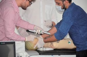 Prefeitura de Serrinha promove novo treinamento em COVID-19 para profissionais de sa&uacute;de